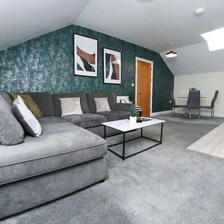 Luxe Living Guest House-Sleeps 6-Private Parking-Free Wifi-Beach-City Swansea Exterior photo