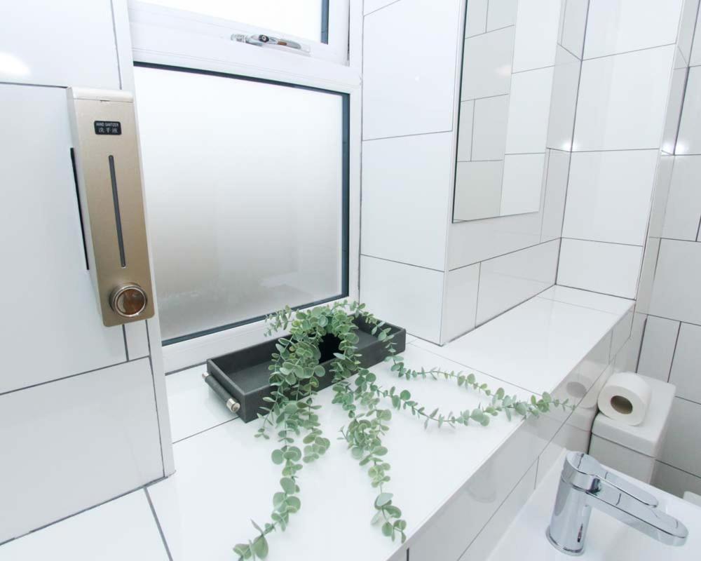 Holiday home Luxe Living Guest House-sleeps 6-private Parking-free Wifi-beach-city